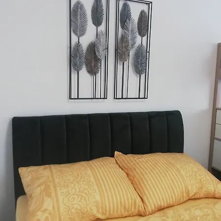 Mymara No3 Apartment Bešeňová