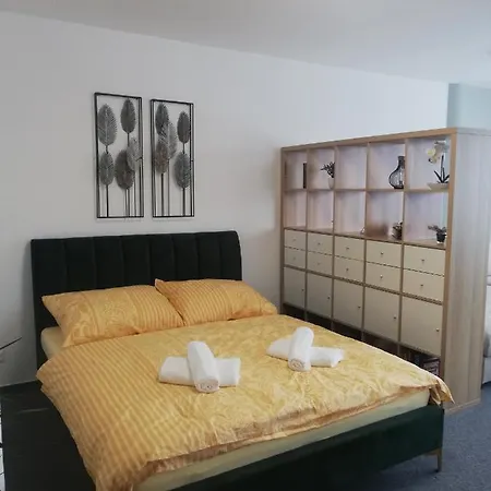 Mymara No3 * Bešeňová