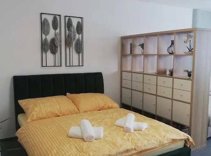 Mymara No3 * Bešeňová